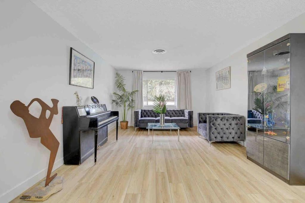 Resort Style 4 Bedroom House With Pool Minutes From Strip Las Vegas Buitenkant foto