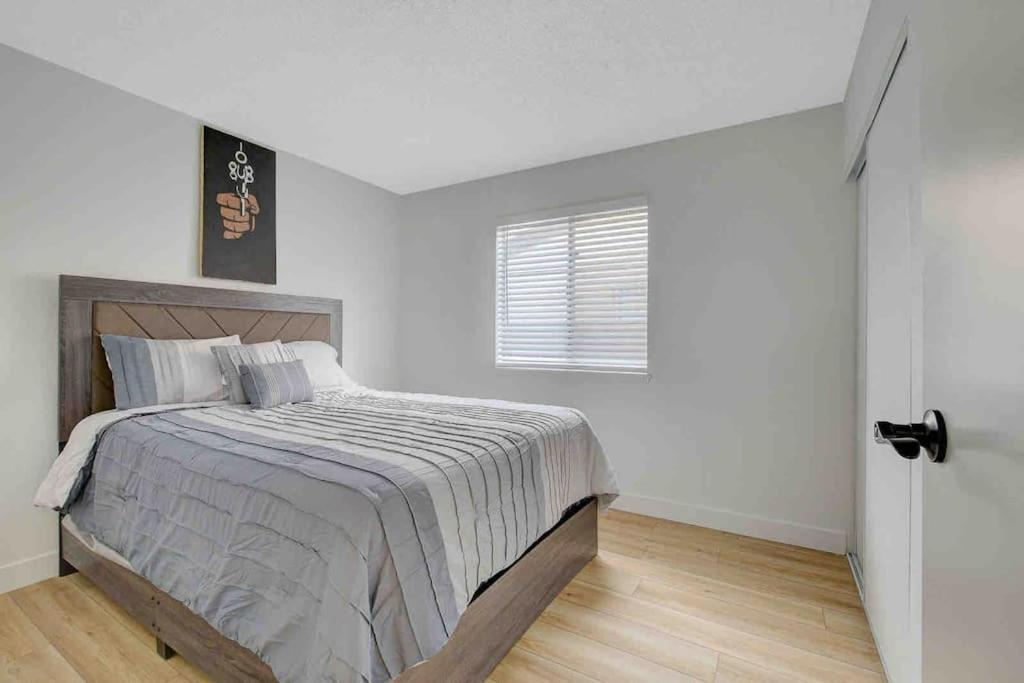 Resort Style 4 Bedroom House With Pool Minutes From Strip Las Vegas Buitenkant foto